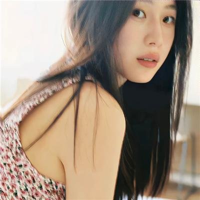色肉毒蝎女